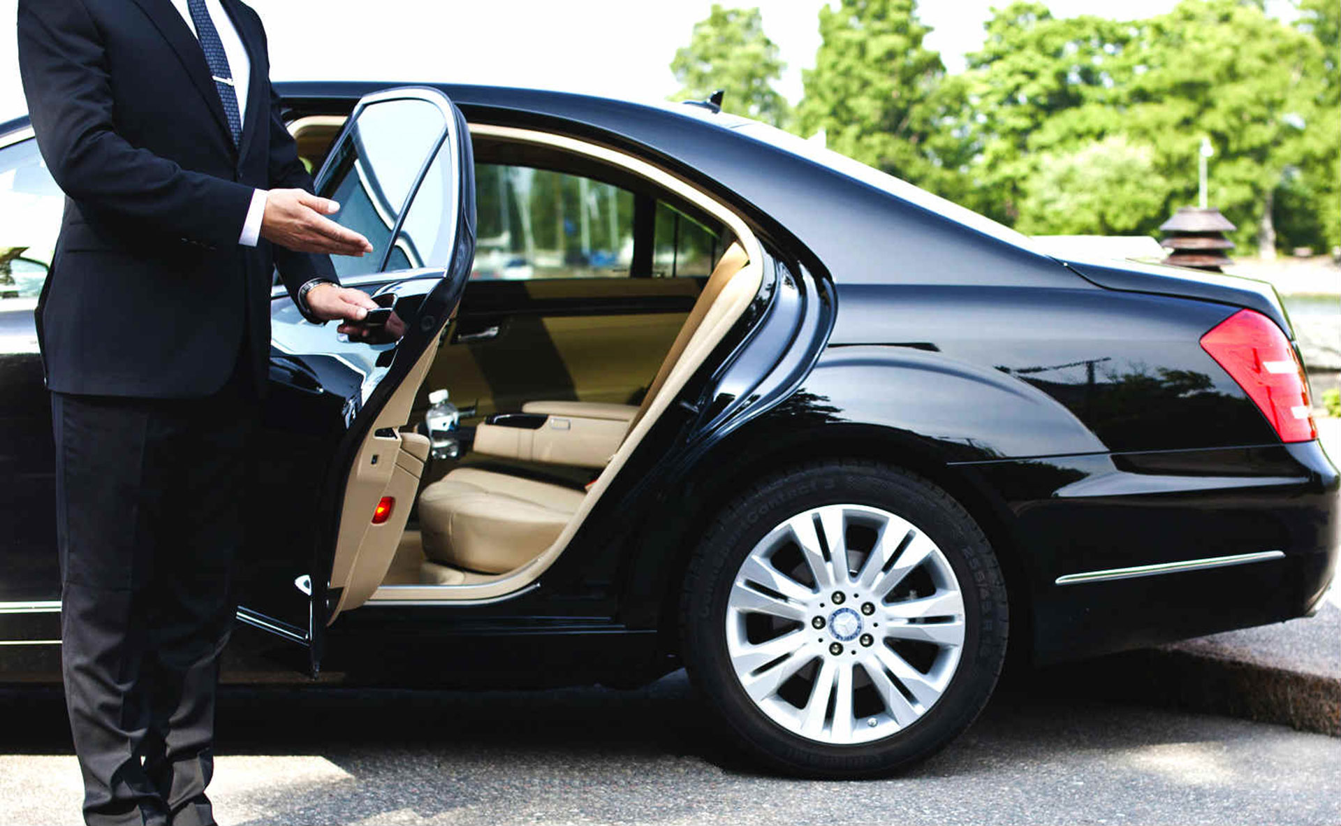 Hire-a-Limousine-With-a-Professional-Driver